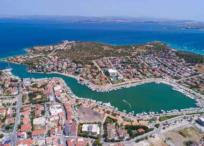 Готель Suena *